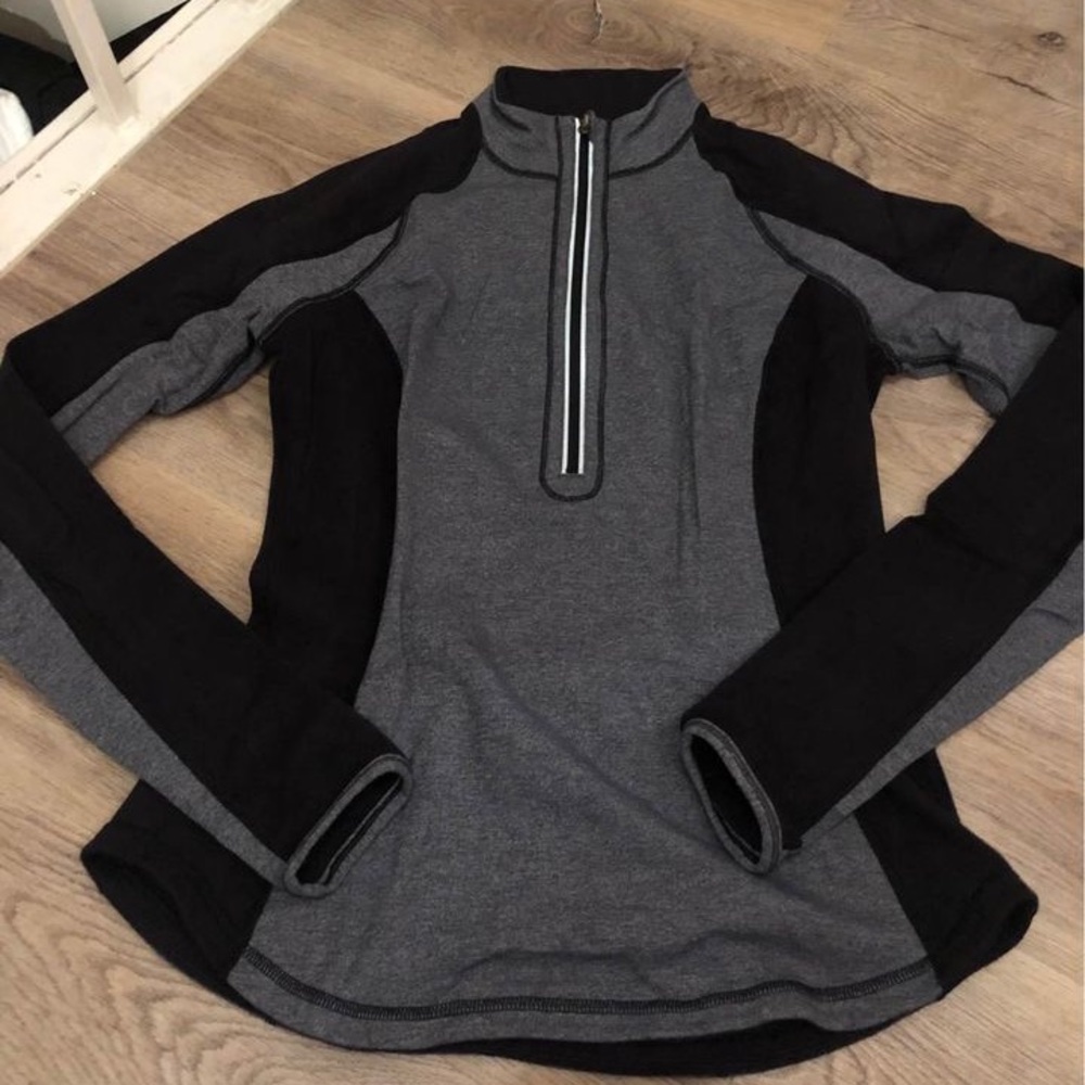 LULULEMON Reversible-To-All pullover 🍋 - Picture 2 of 3